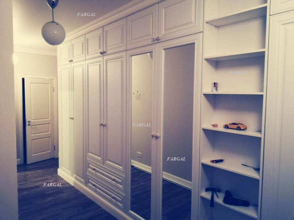 Шкафы и стенки МКН Встроенные шкафы к классическом стиле на заказ